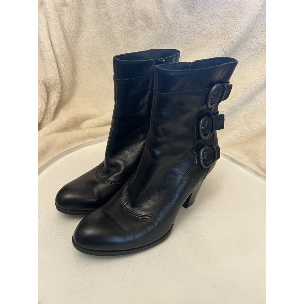 Born Vivi Black Leather Ankle Booties Triple Buckle Block Heel W32434 Womens 6.5